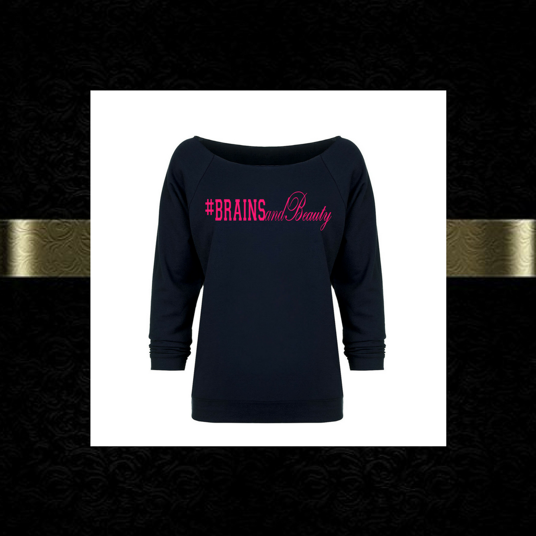 #BrainsandBeauty 📚💅🏾looseneck raglan
